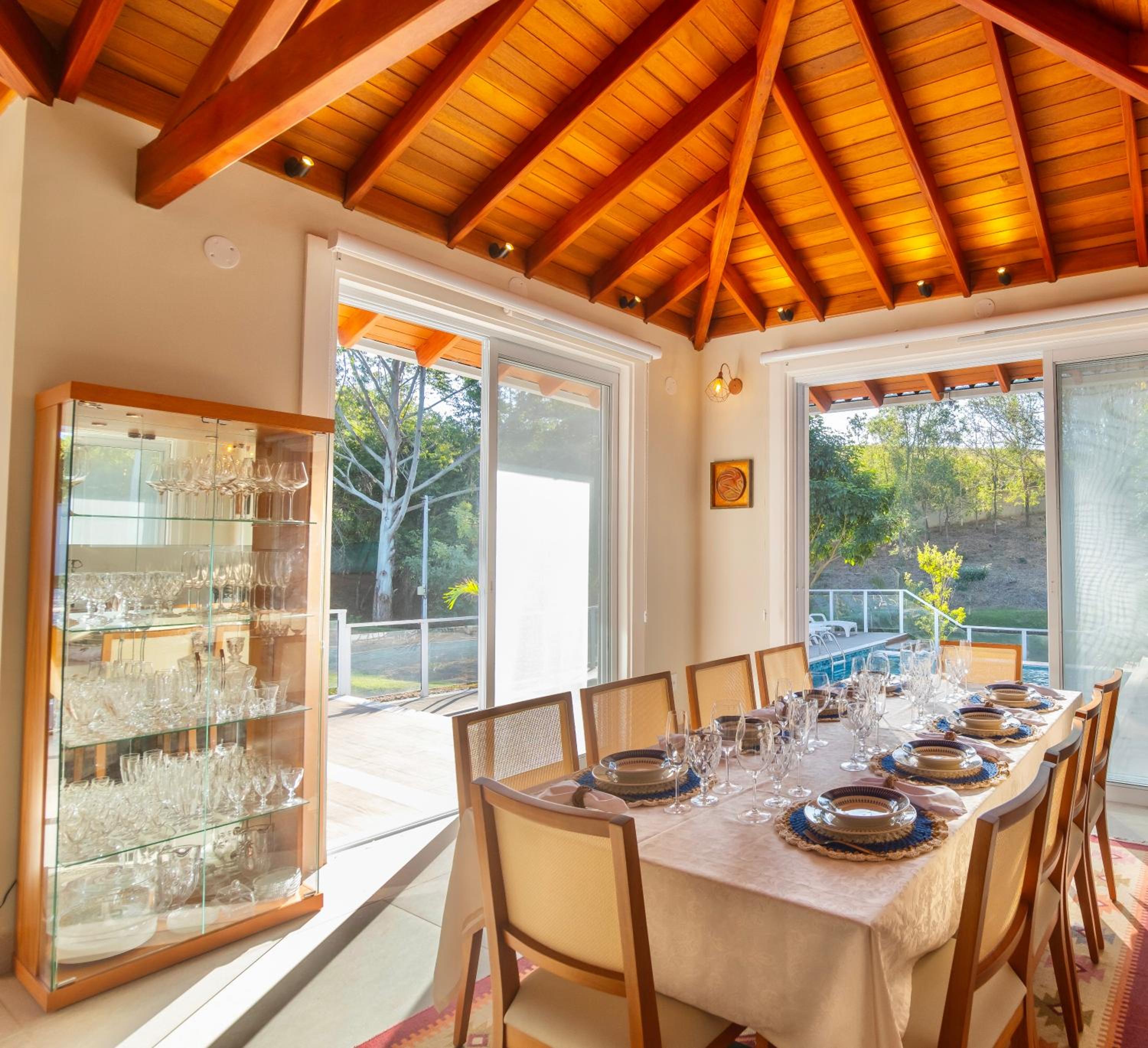 Casa para Locação Terras de São Francisco!