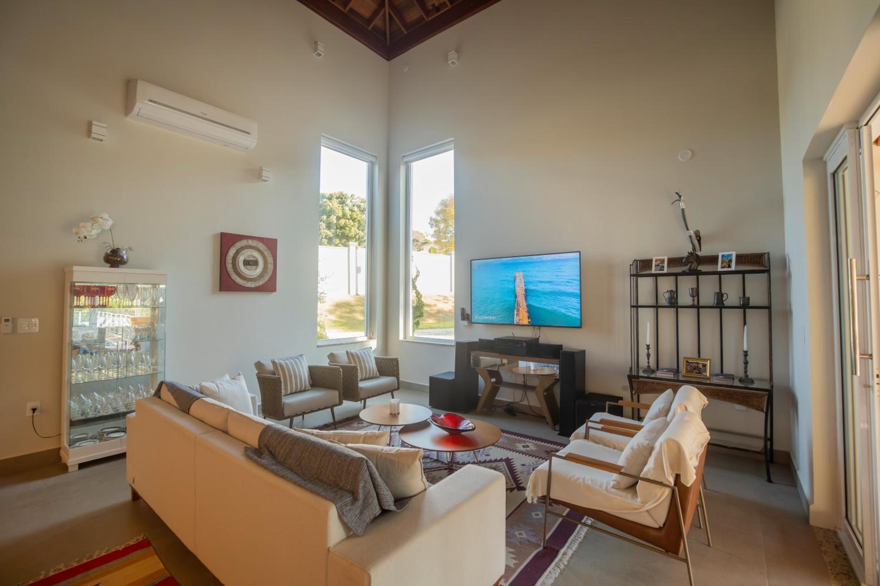 Casa para Locação Terras de São Francisco!