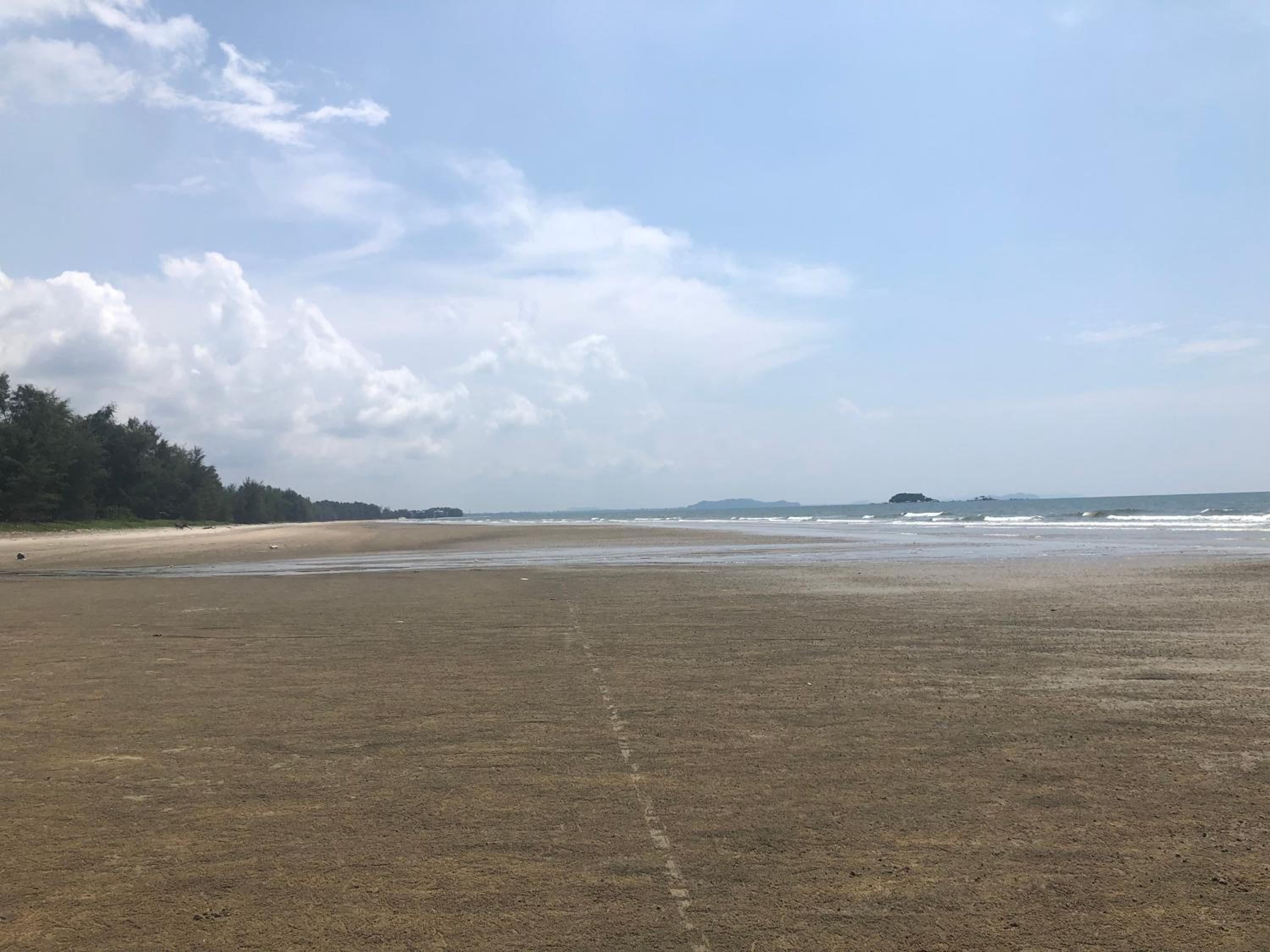 Samsuria Beach Apartment Resort