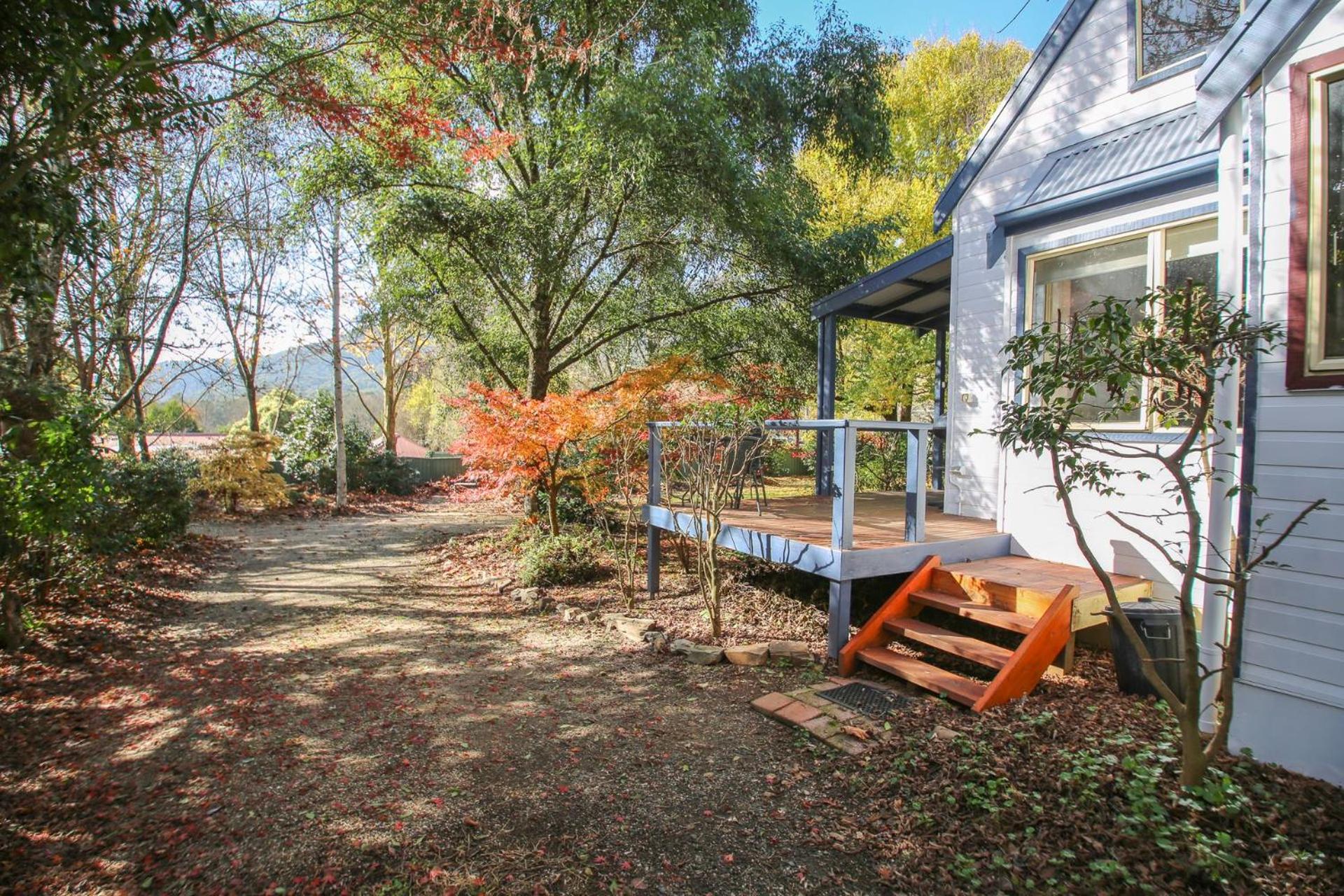 Autumn Leaf Cottage 1