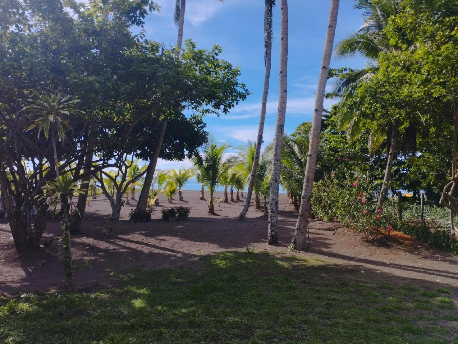 SomeWhere Else Boutique Resort