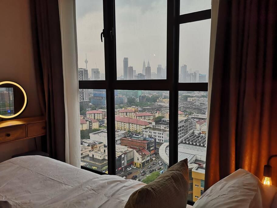 Pool Oasis in the city - 10 mins drive to KLCC (free shuttle to MRT)