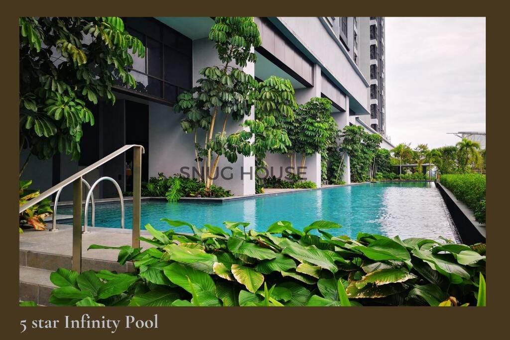 Pool Oasis in the city - 10 mins drive to KLCC (free shuttle to MRT)