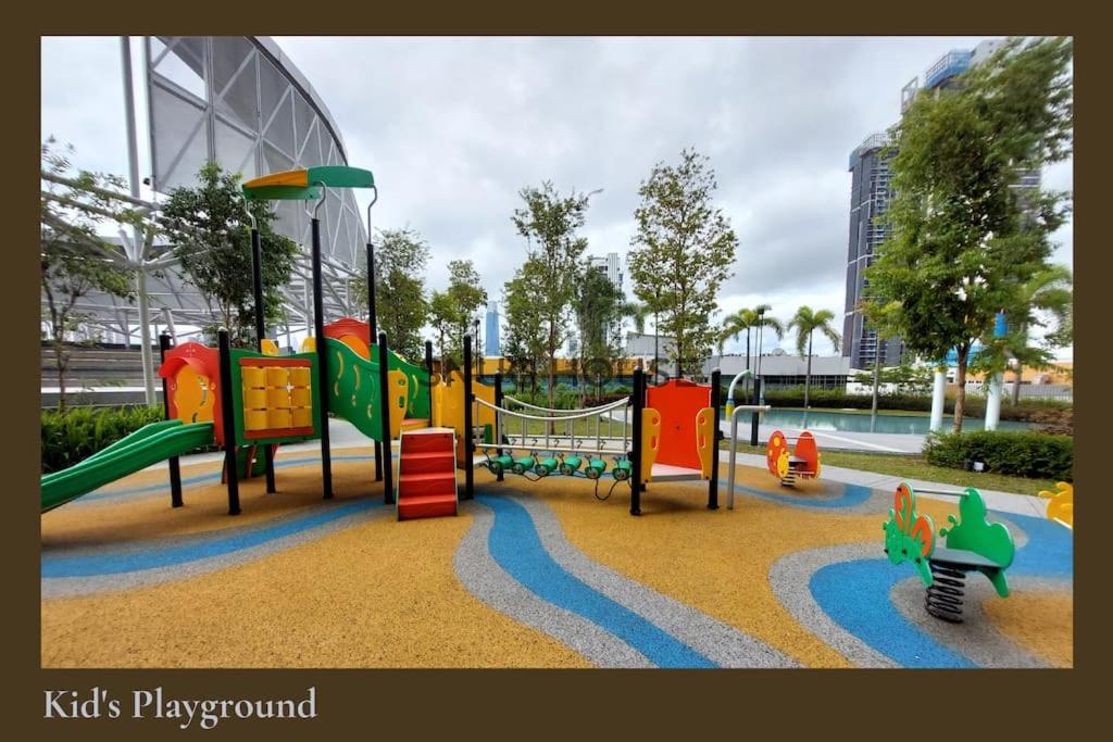 Pool Oasis in the city - 10 mins drive to KLCC (free shuttle to MRT)