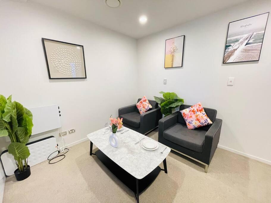 Nice Studio with High-rise view view 3