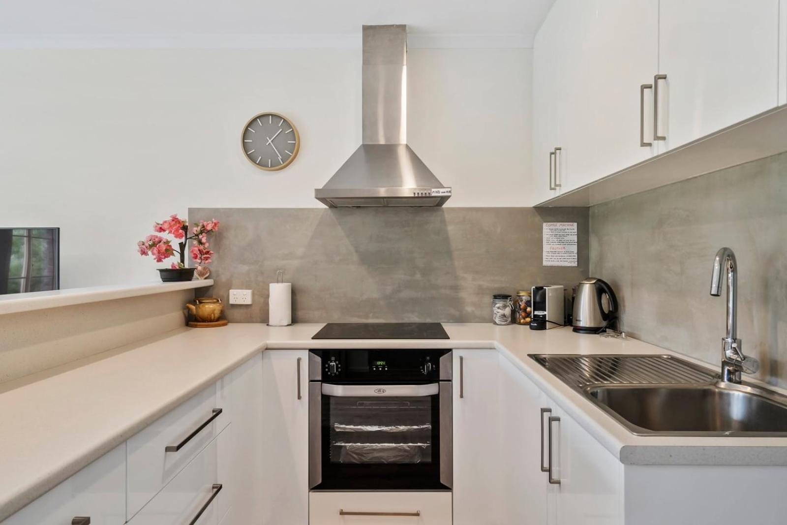 Tapanak Renovated townhouse Close to City