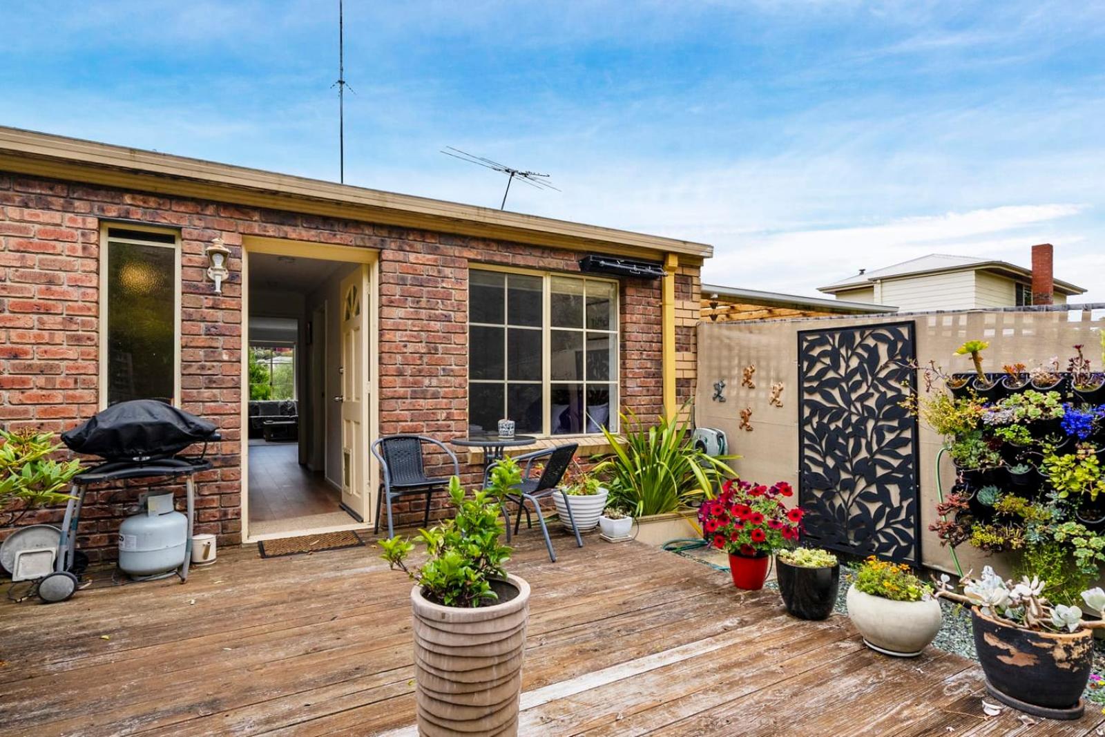 Tapanak Renovated townhouse Close to City