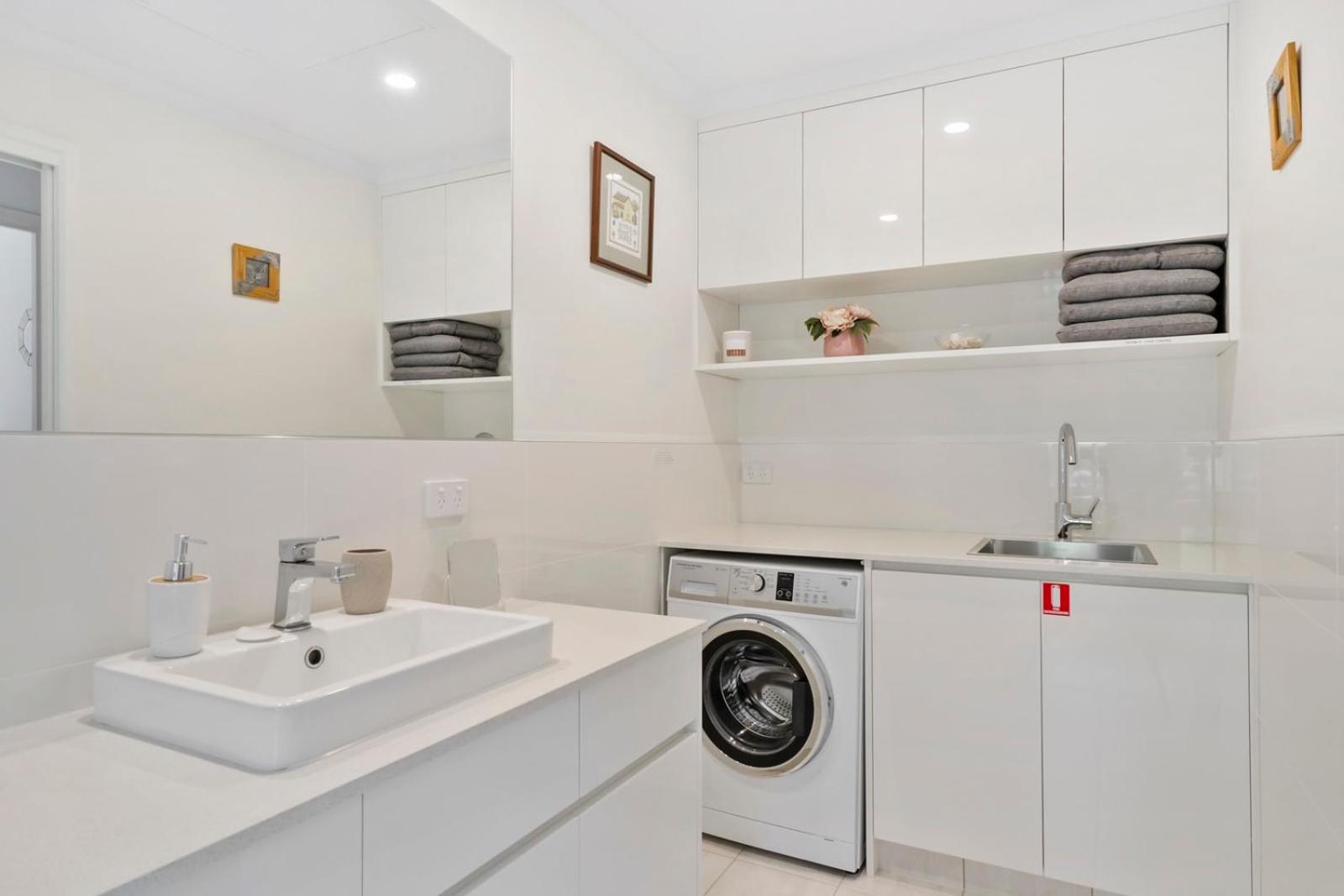 Tapanak Renovated townhouse Close to City