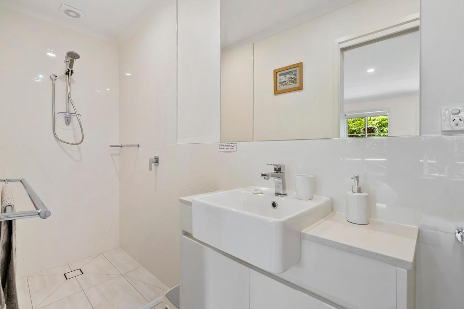 Tapanak Renovated townhouse Close to City