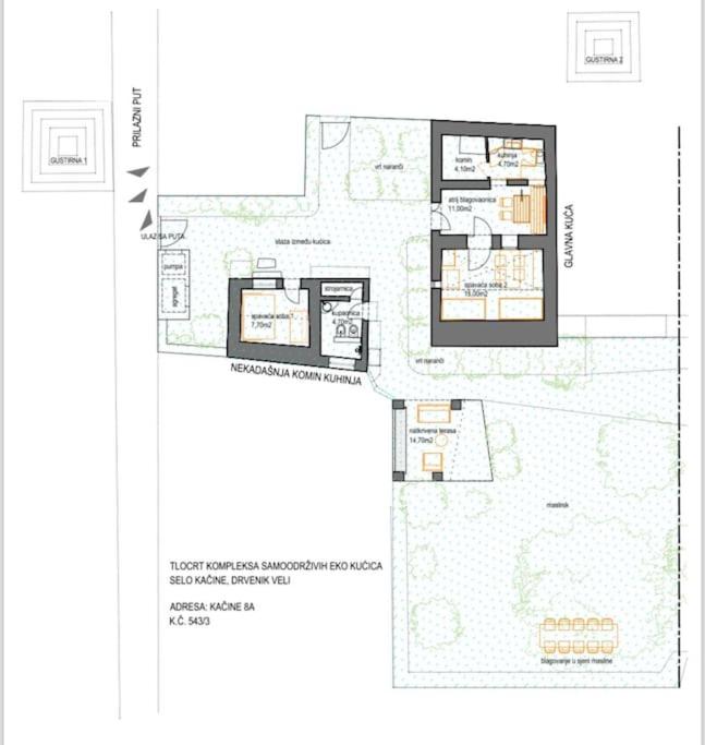 Romantic stone house and yard near stunning beach view 5