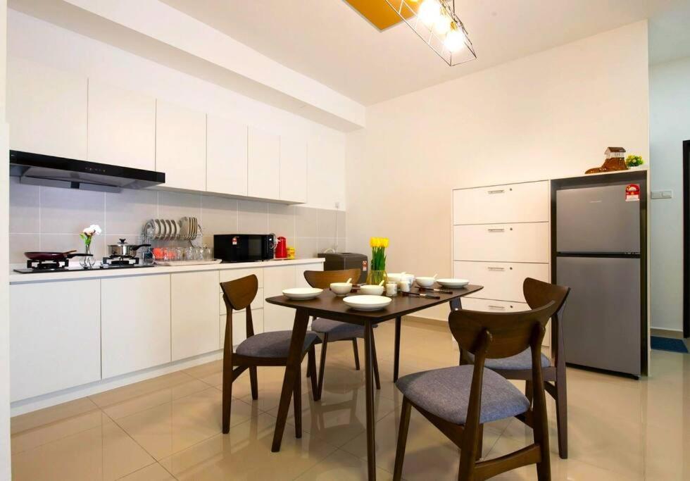 Melacca 3 Bedroom Family Suite-5min to Jonker#14pax photo 4
