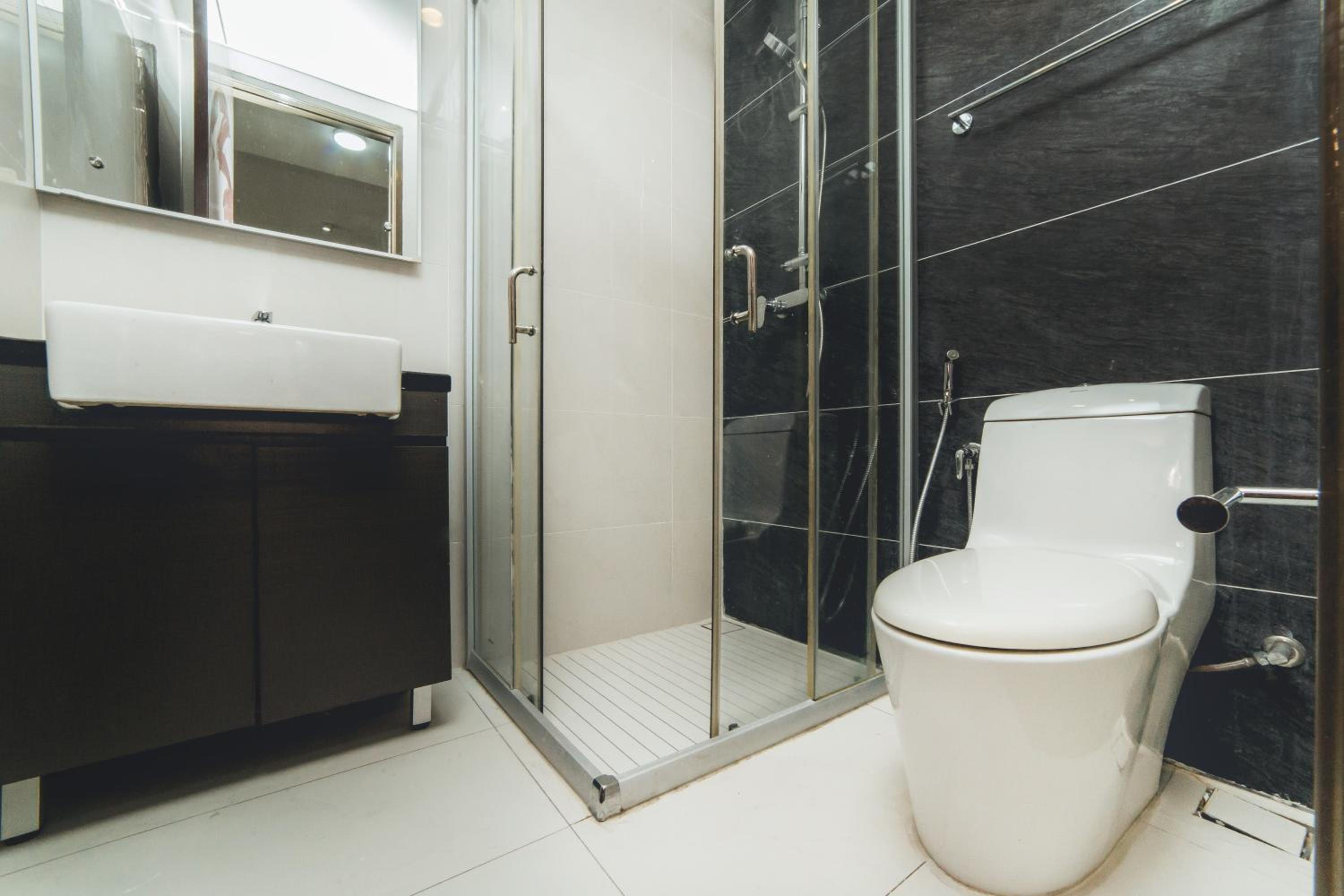 Bay Laurel Luxe HighFloor 2BR 4Pax Seaview by Our Stay