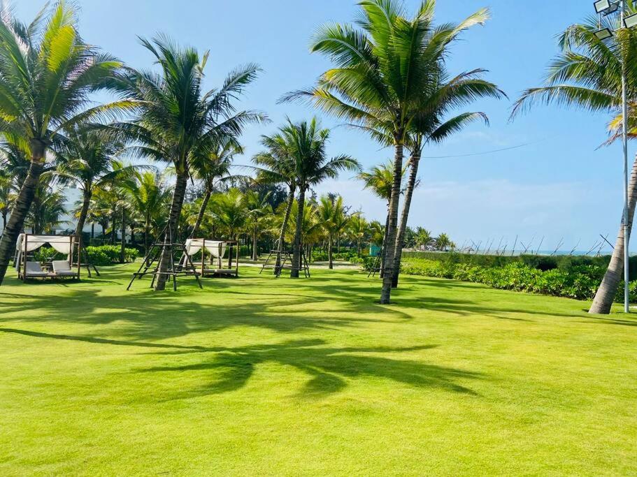 Coastal Vibe - Resort 2BR apartment Pool & Beach view 2