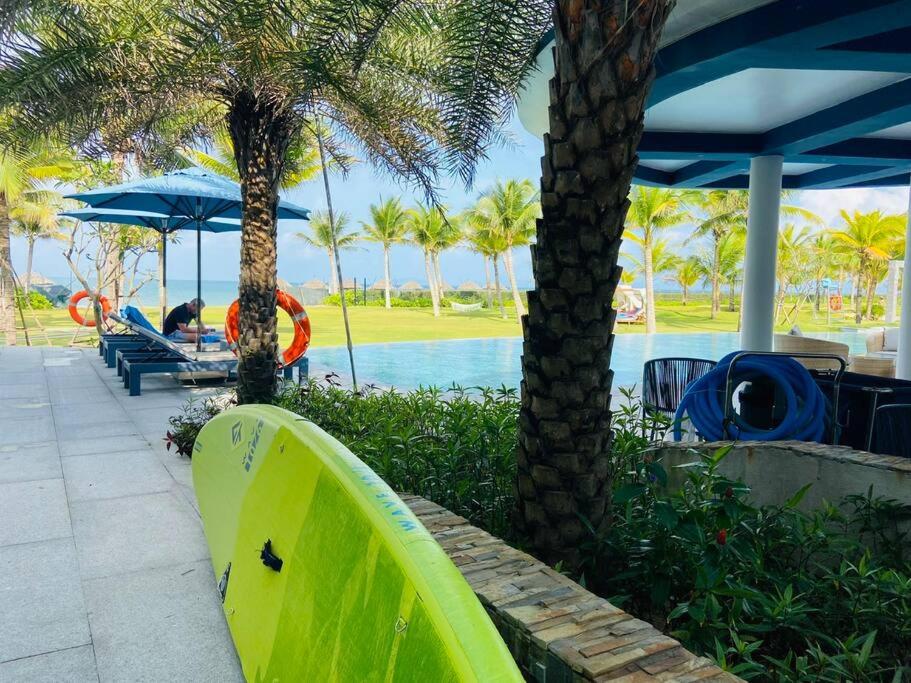 Coastal Vibe - Resort 2BR apartment Pool & Beach view 3