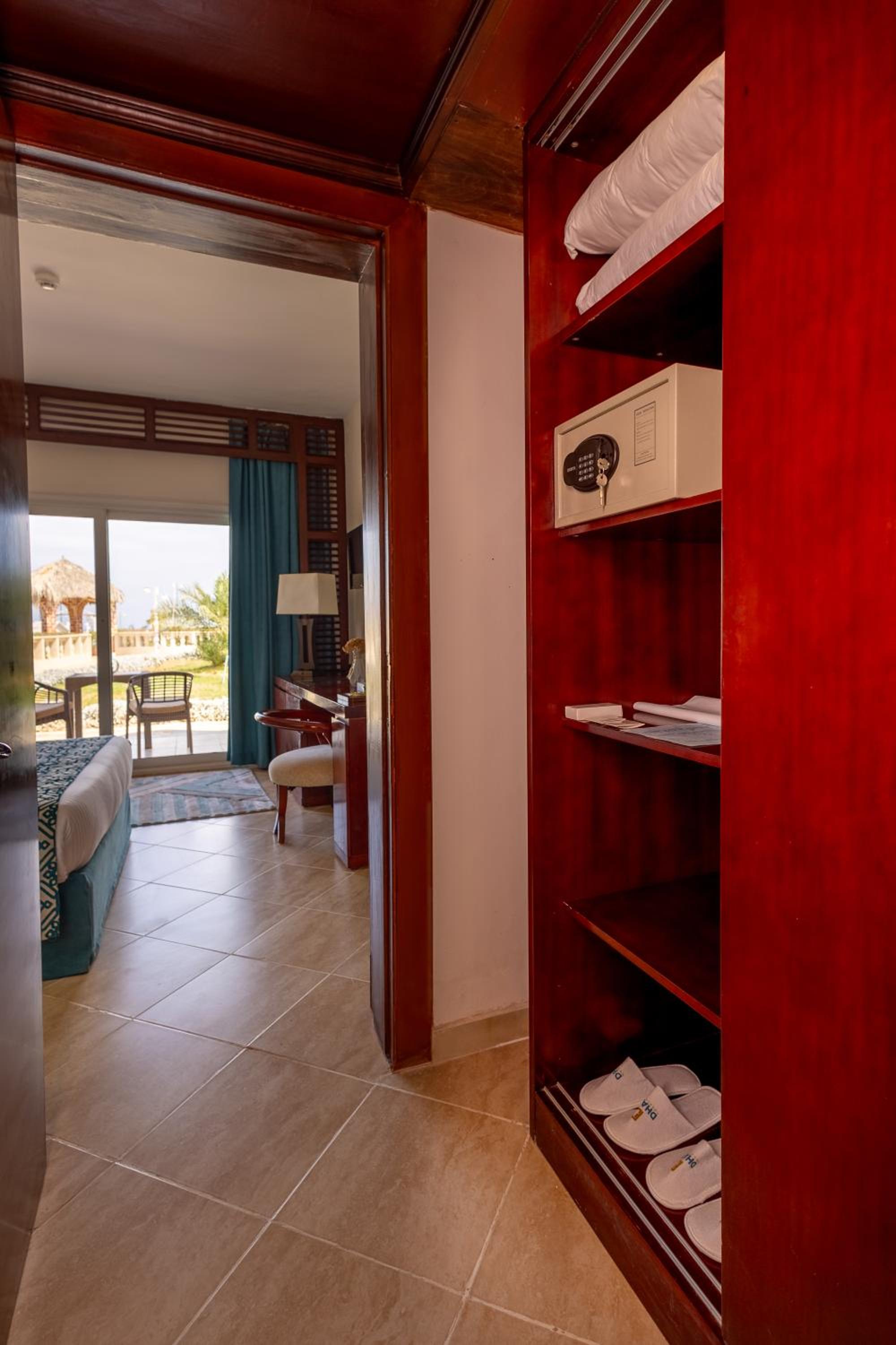 Grand Waha Resort
