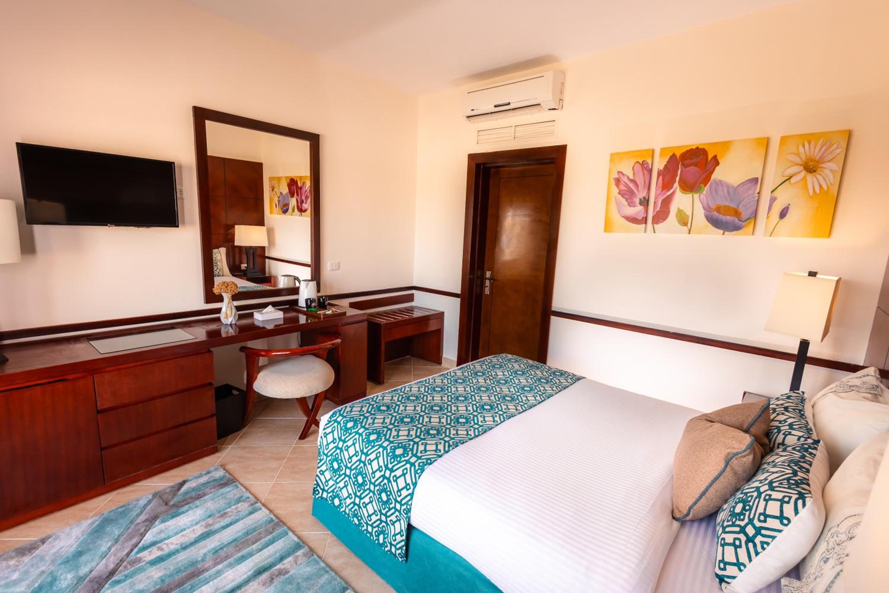 Grand Waha Resort