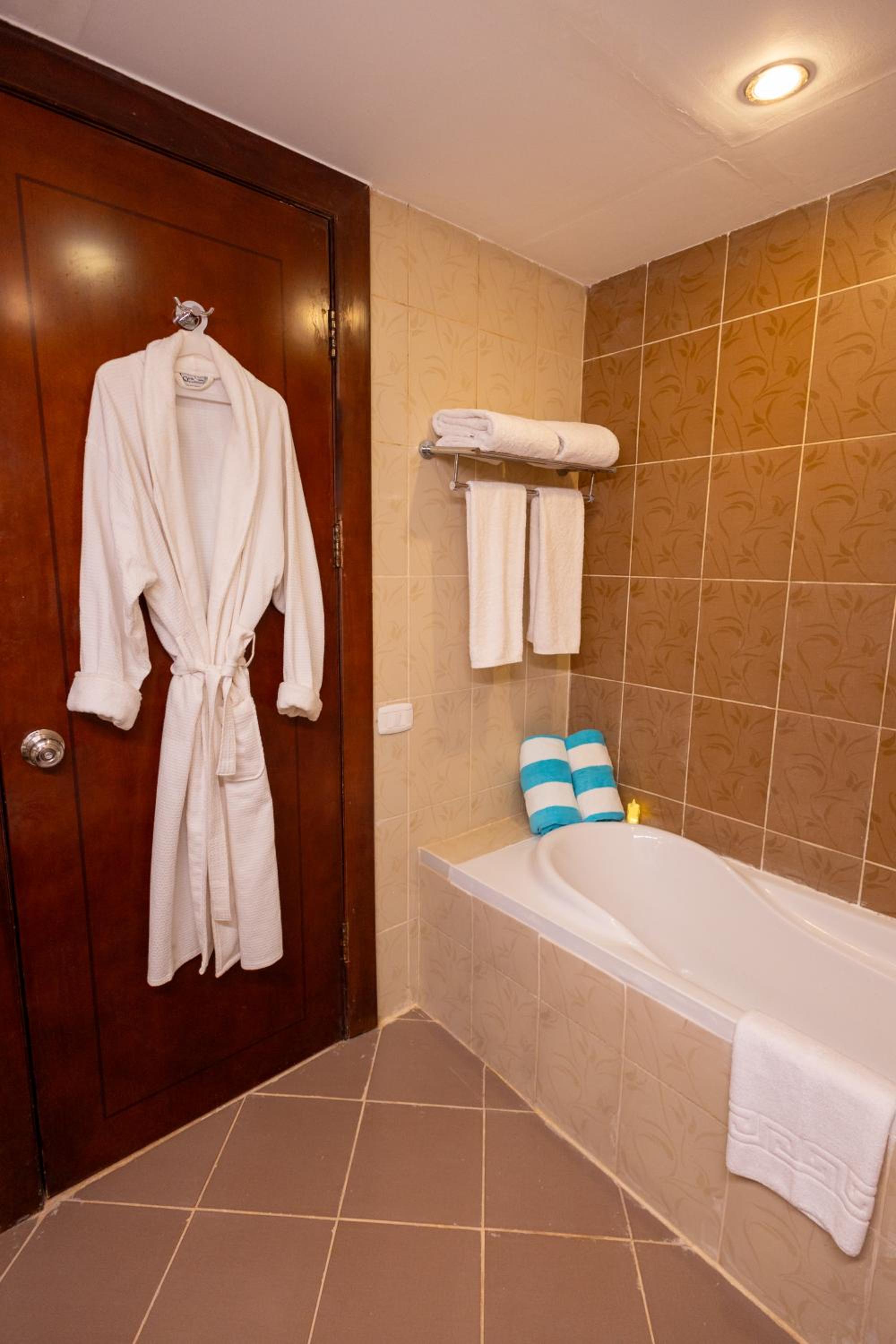 Grand Waha Resort