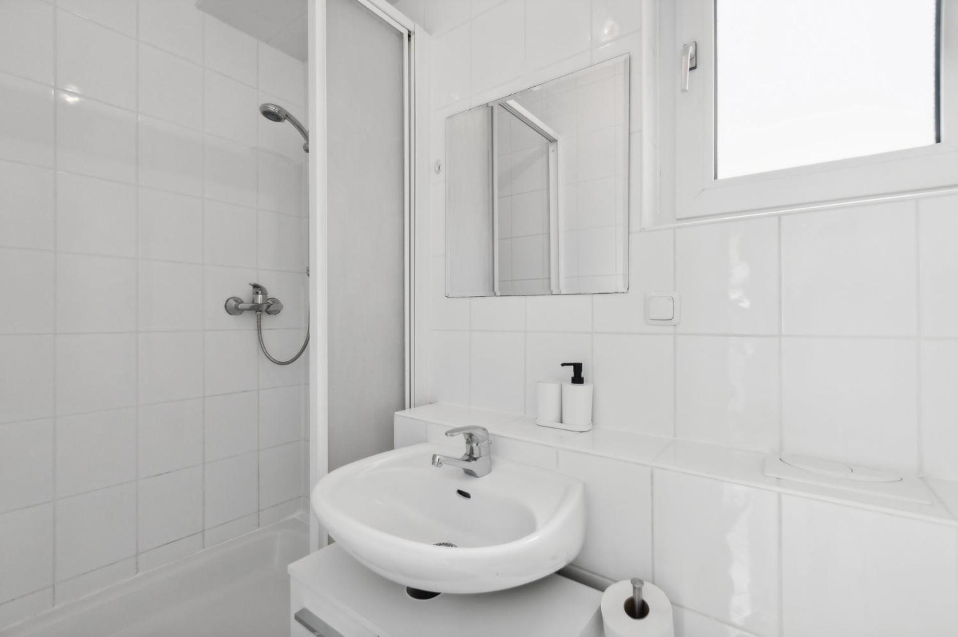 Modernes 3 Zimmer Apartment frisch saniert und möbliert