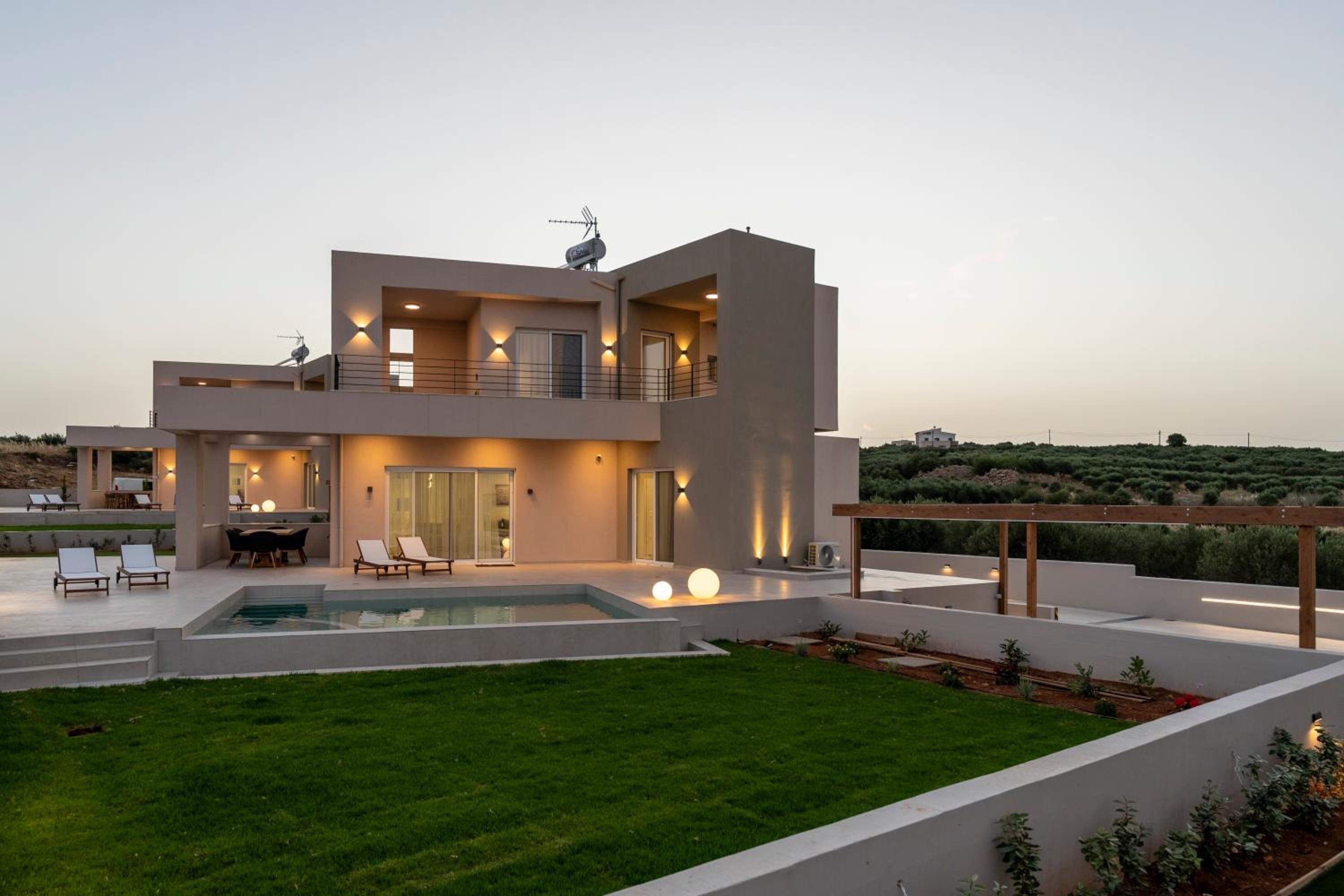 BLUE SKY Luxury Villas in Arkalochori - 4BD Villas with Private Pools, photo 16