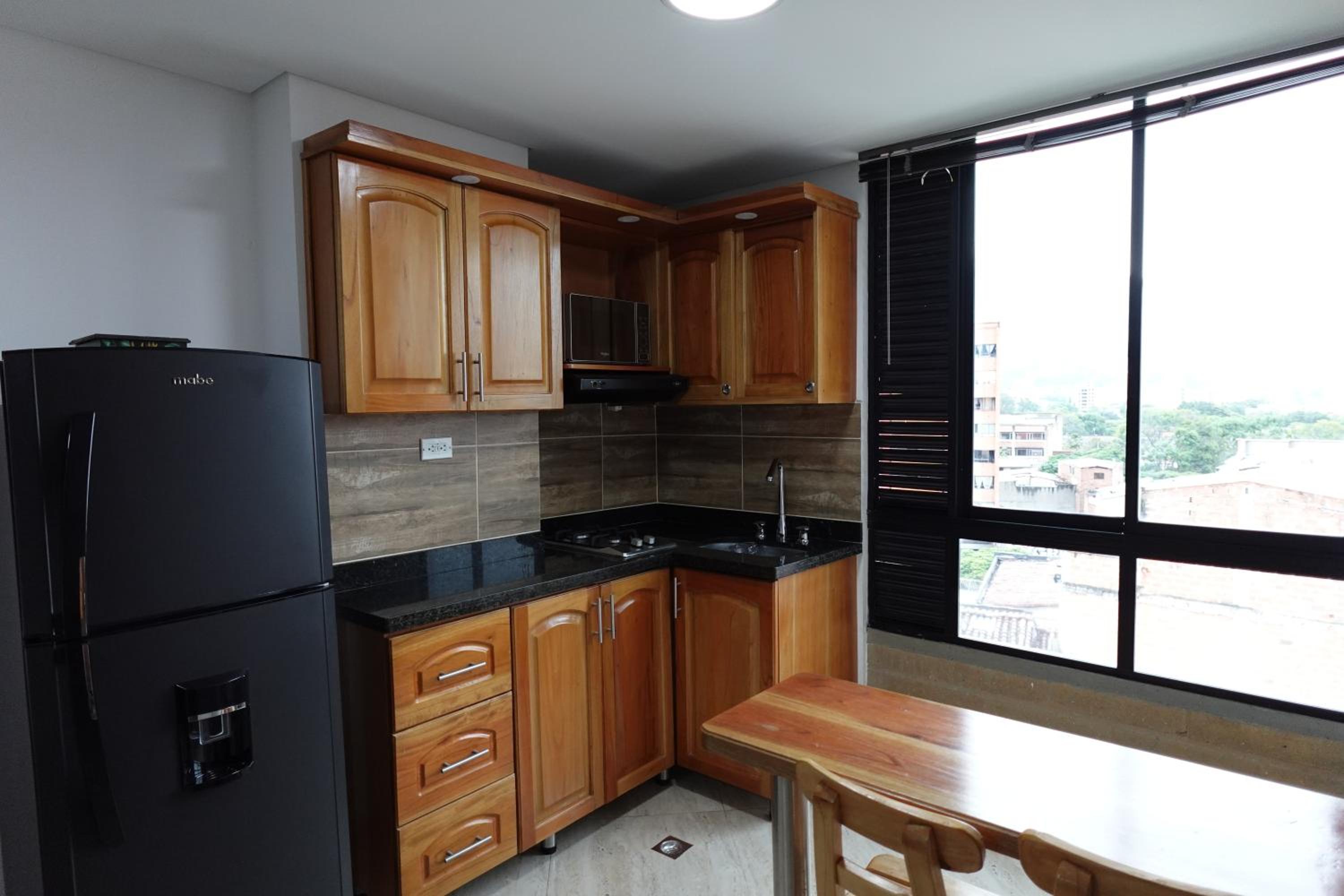 Apartaestudio completo en Laureles