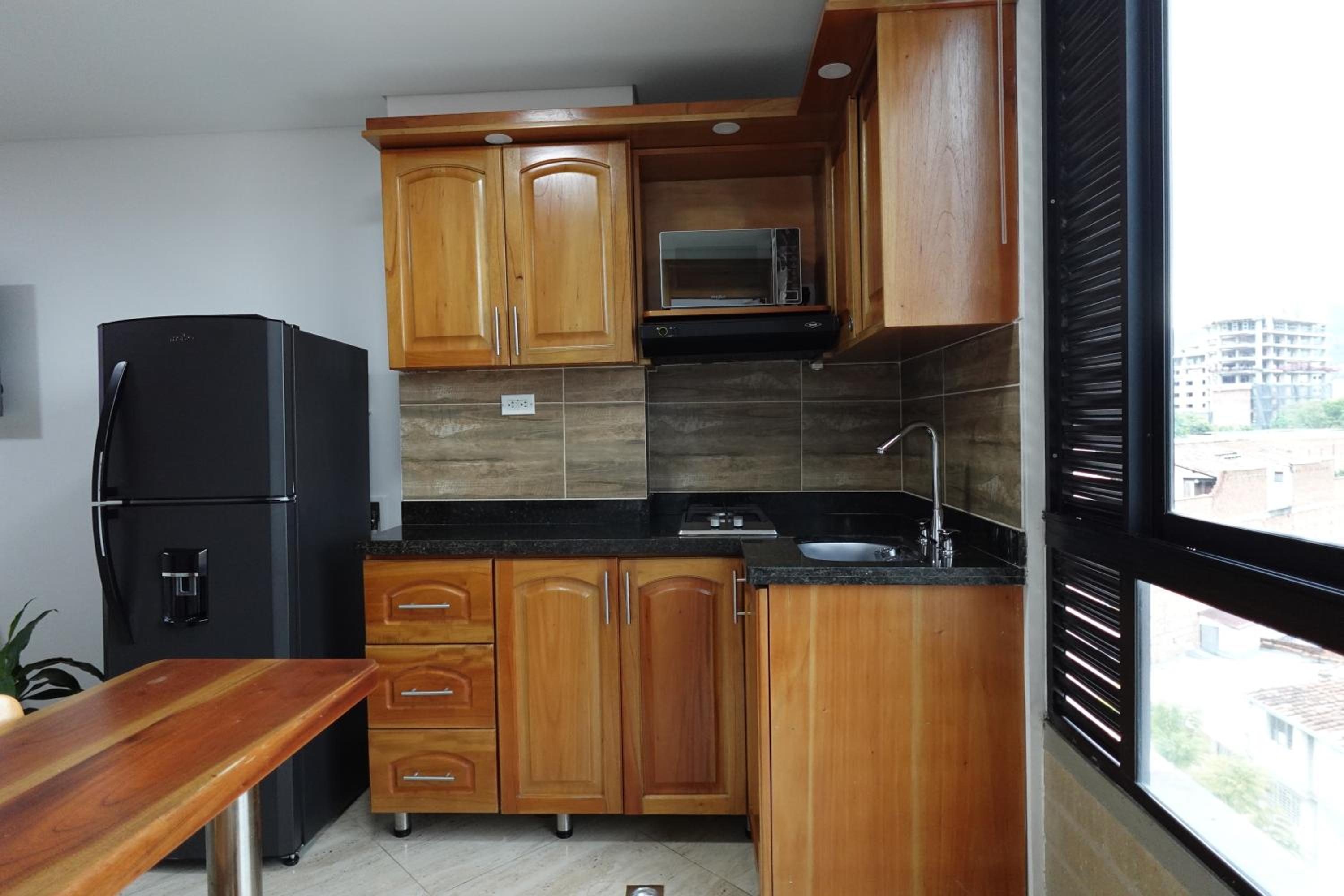 Apartaestudio completo en Laureles