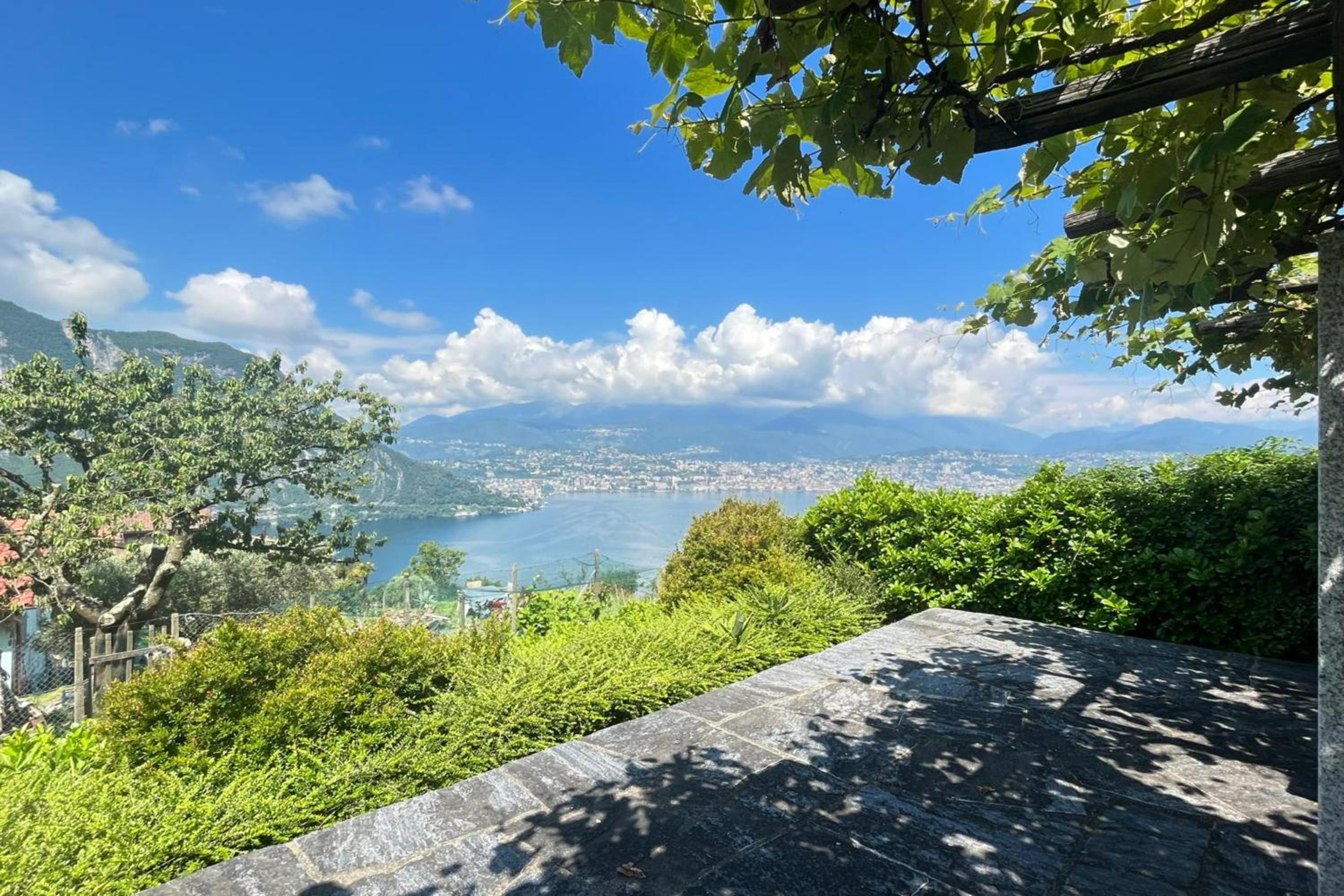 Romantic Apartments - Happy Rentals