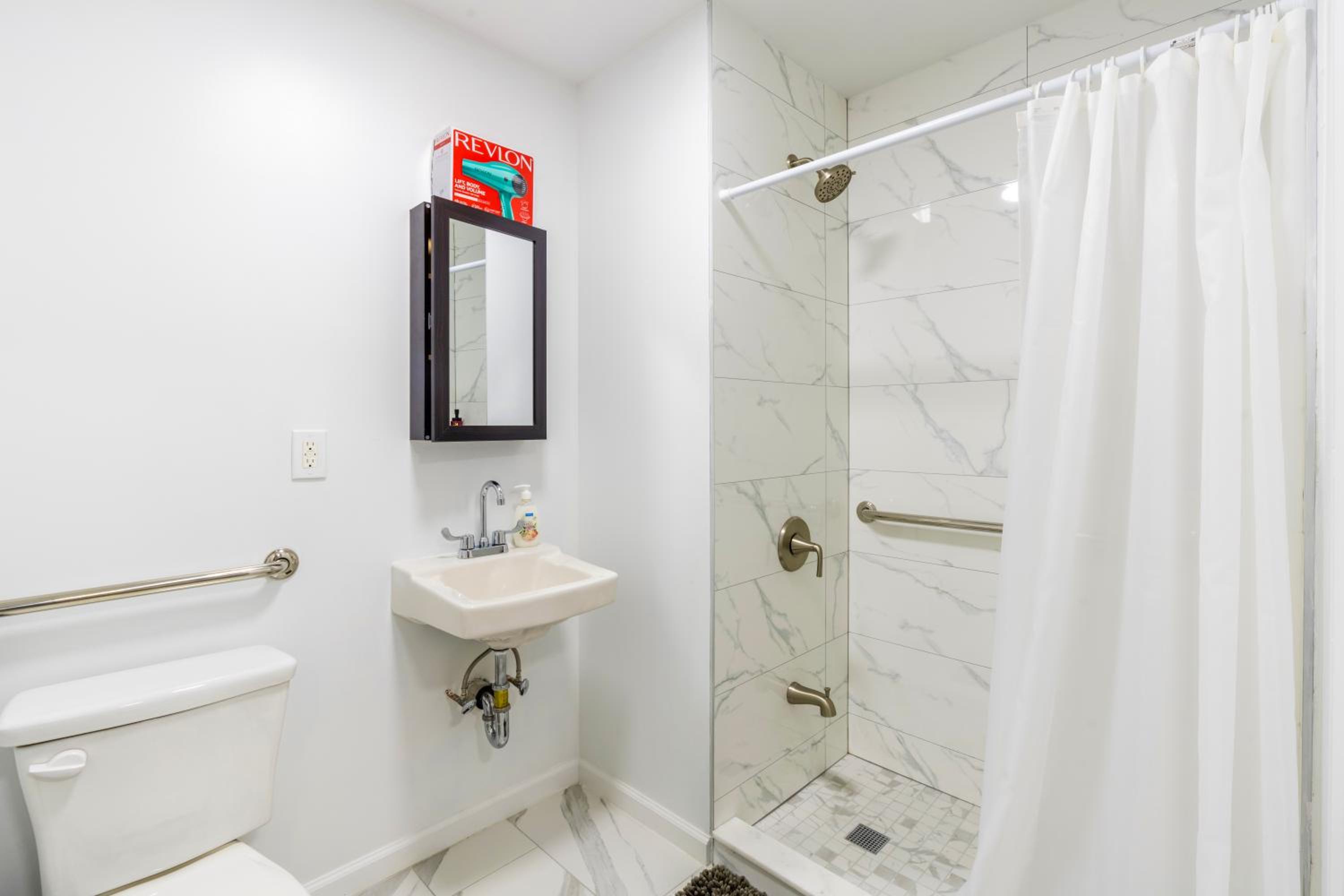 Homelike suites in the heart of China Town