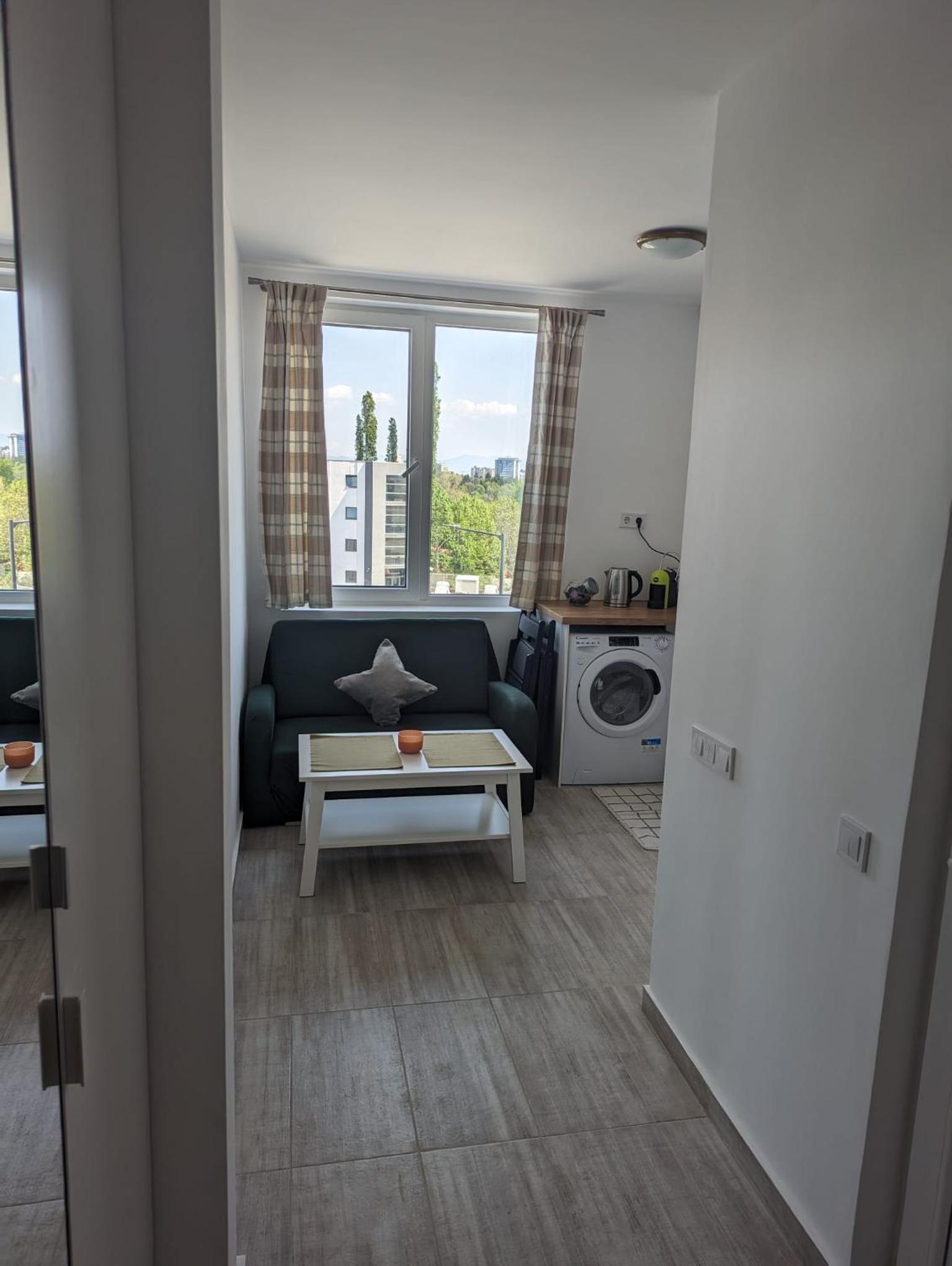 Reina Apartment- next to Sofia zoo and close to Mall Paradise