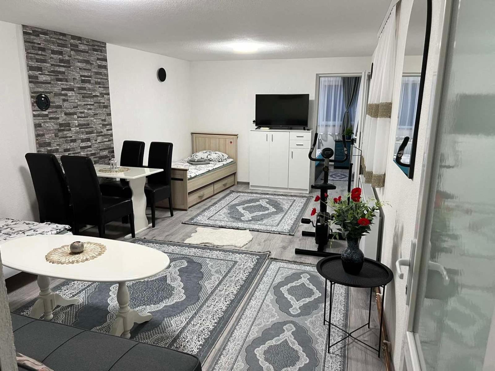 Apartman Royal sa GARAŽOM i KLIMOM
