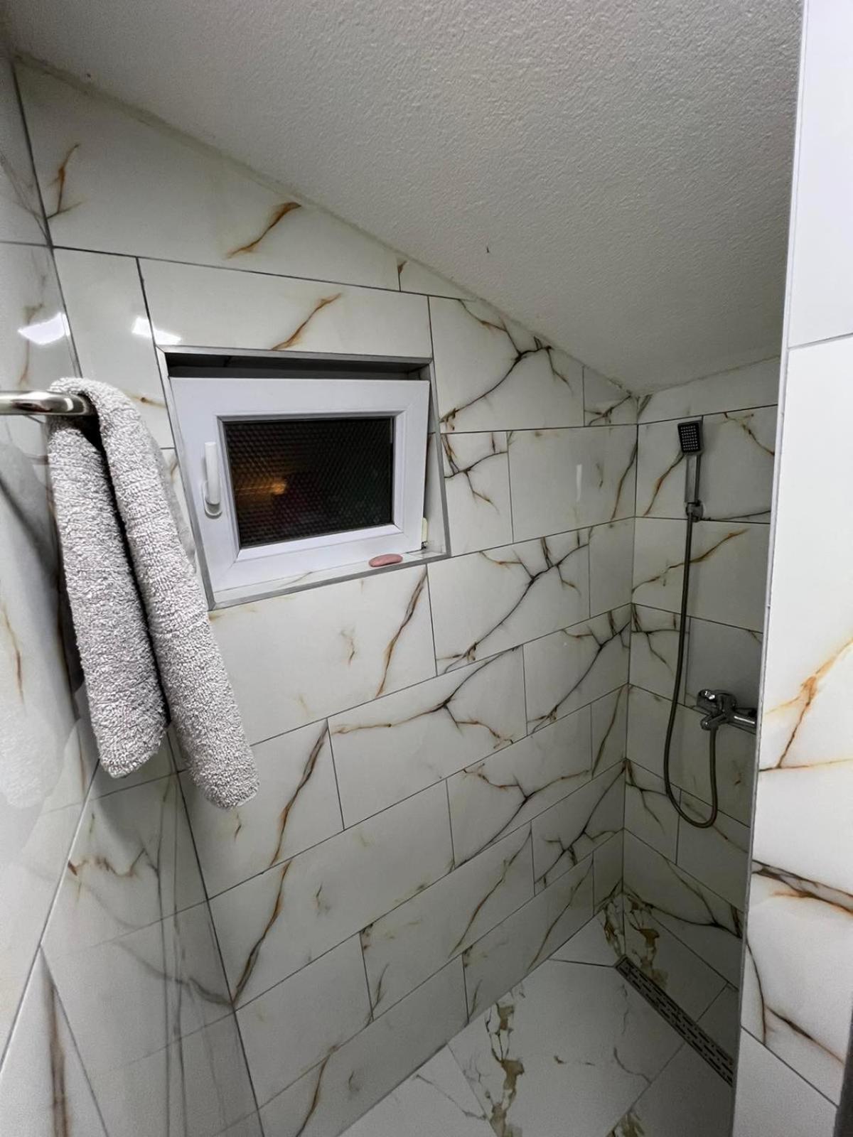 Apartman Royal sa GARAŽOM i KLIMOM