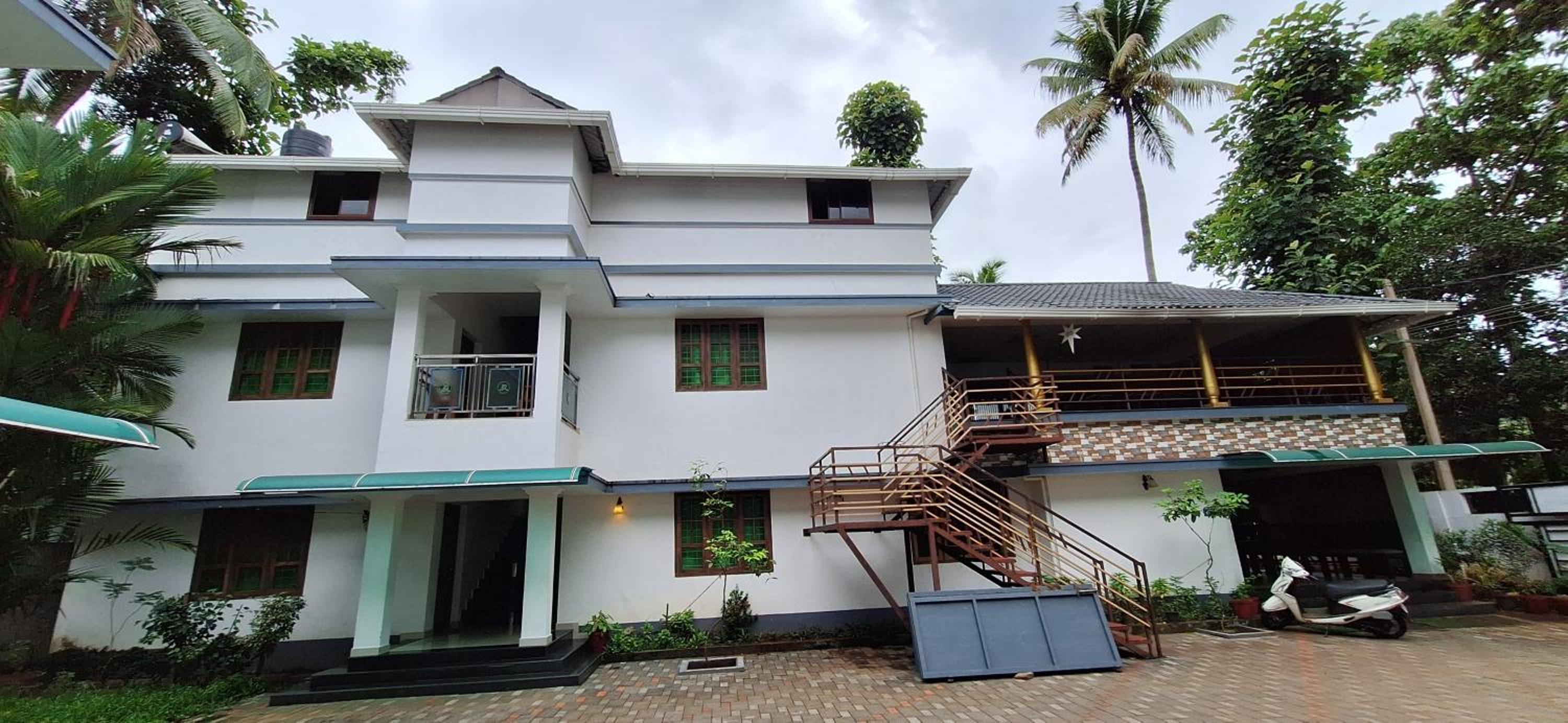 Athirappilly Budget Villa view 3