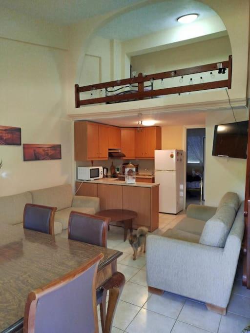 Family House in Mola Kaliva view 5