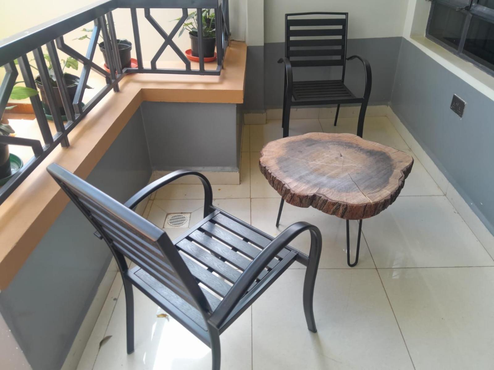 Azania Sana Homes ,Opposite Movenpick hotel and 5 minutes to Sarit Centre photo 2