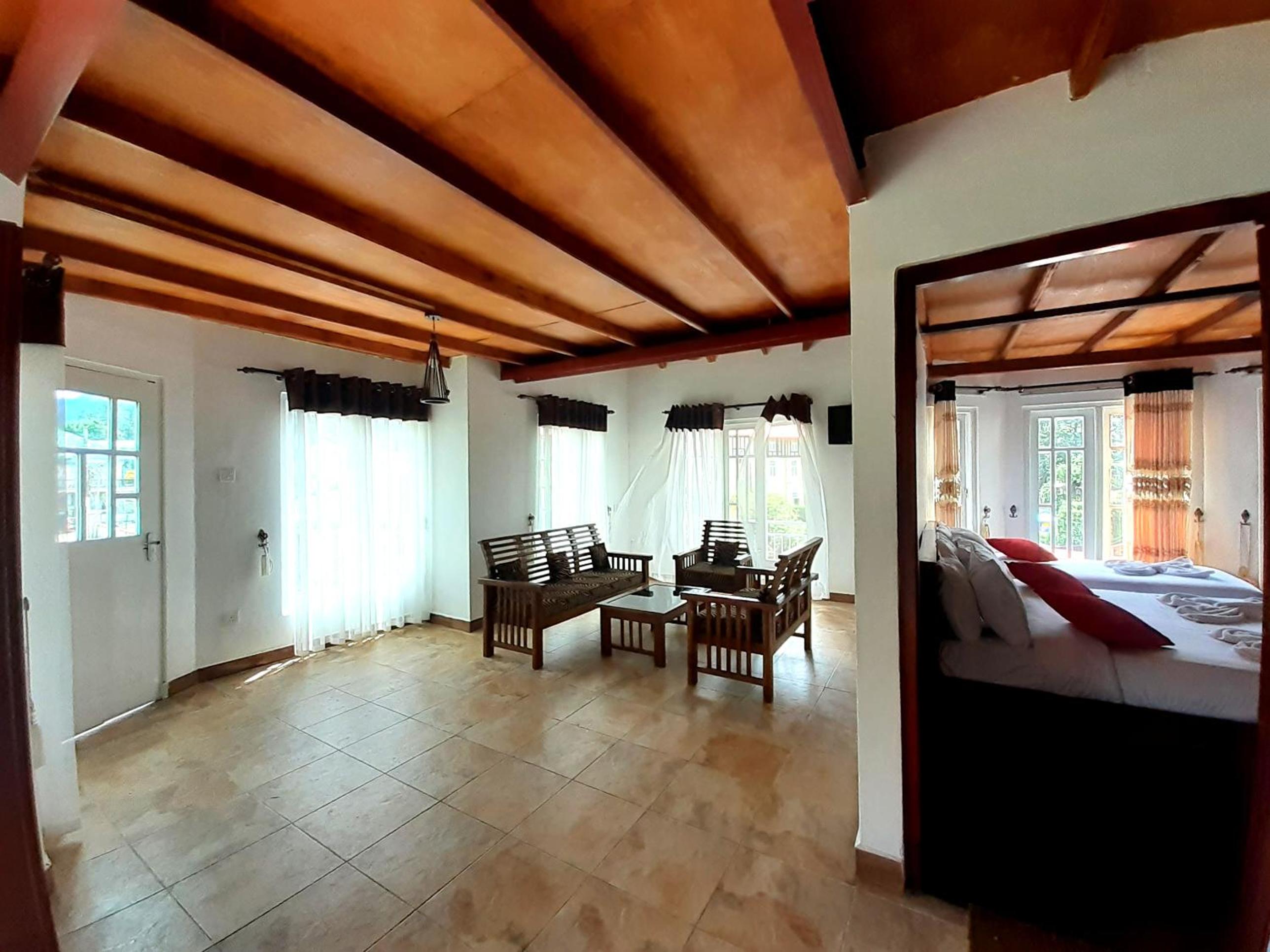 J J S Hotel Rooms & Villa Nuwaraeliya view 4