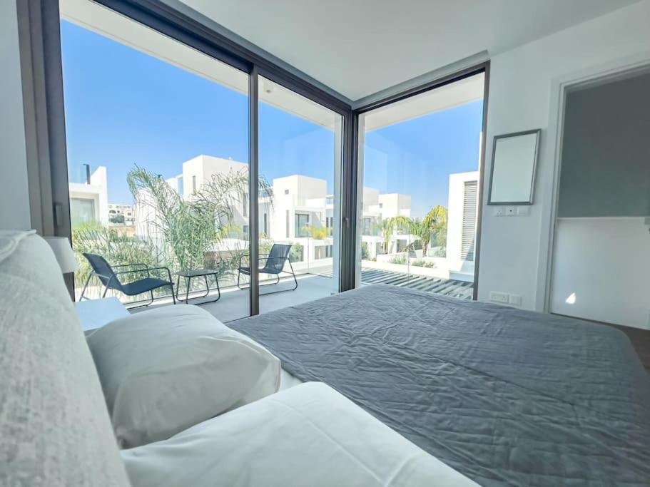 Azure Breeze Villa - Roof Garden & Sea Views