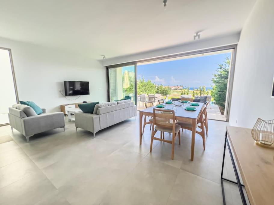 Azure Breeze Villa - Roof Garden & Sea Views