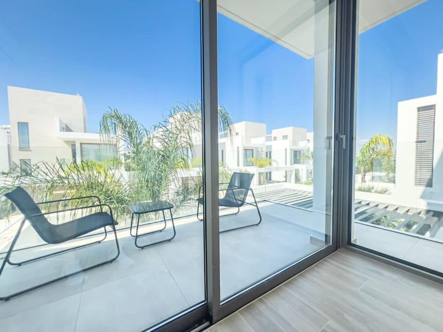 Azure Breeze Villa - Roof Garden & Sea Views