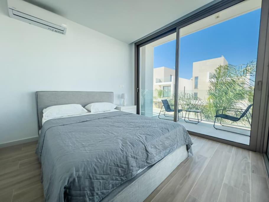 Azure Breeze Villa - Roof Garden & Sea Views