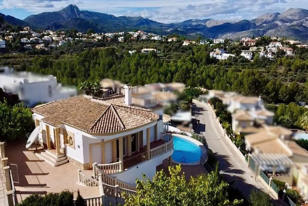 Casa Luna - Three Bedroom Villa with Stunning View view 5