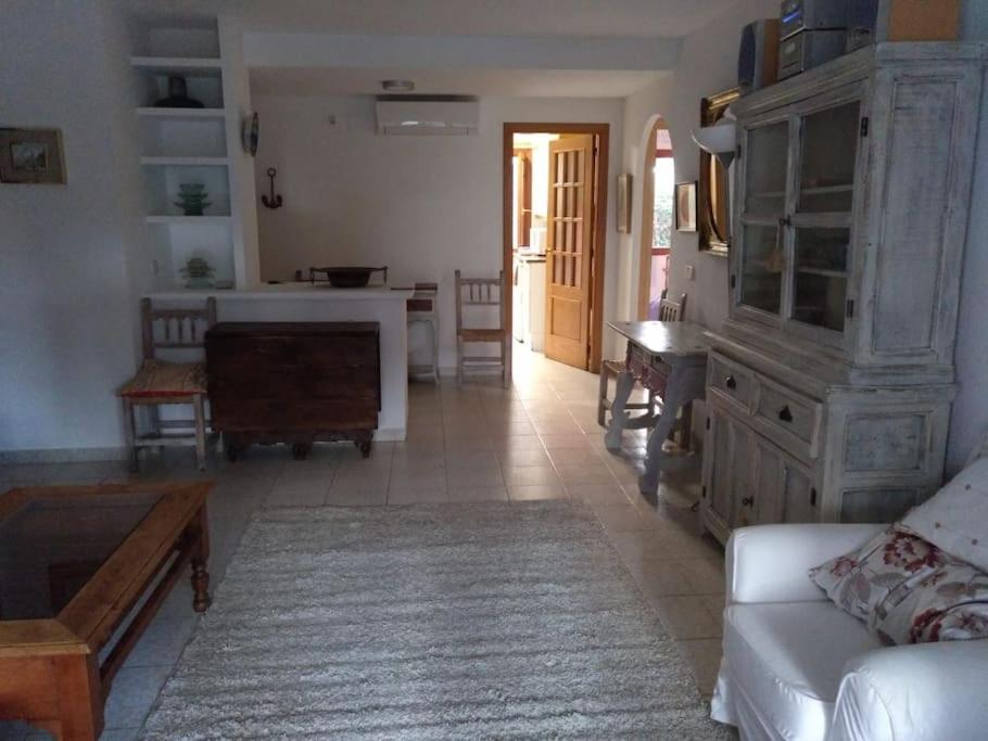 Amplio apartamento al lado del mar