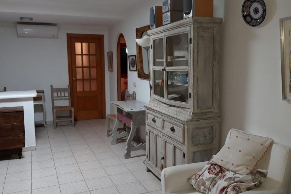 Amplio apartamento al lado del mar