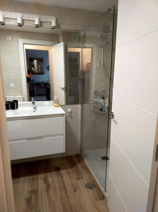 Amplio apartamento al lado del mar