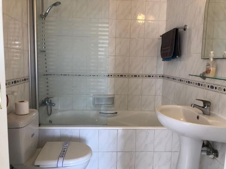 Limnaria Gardens - spacious and sunny 1 bed with pool views