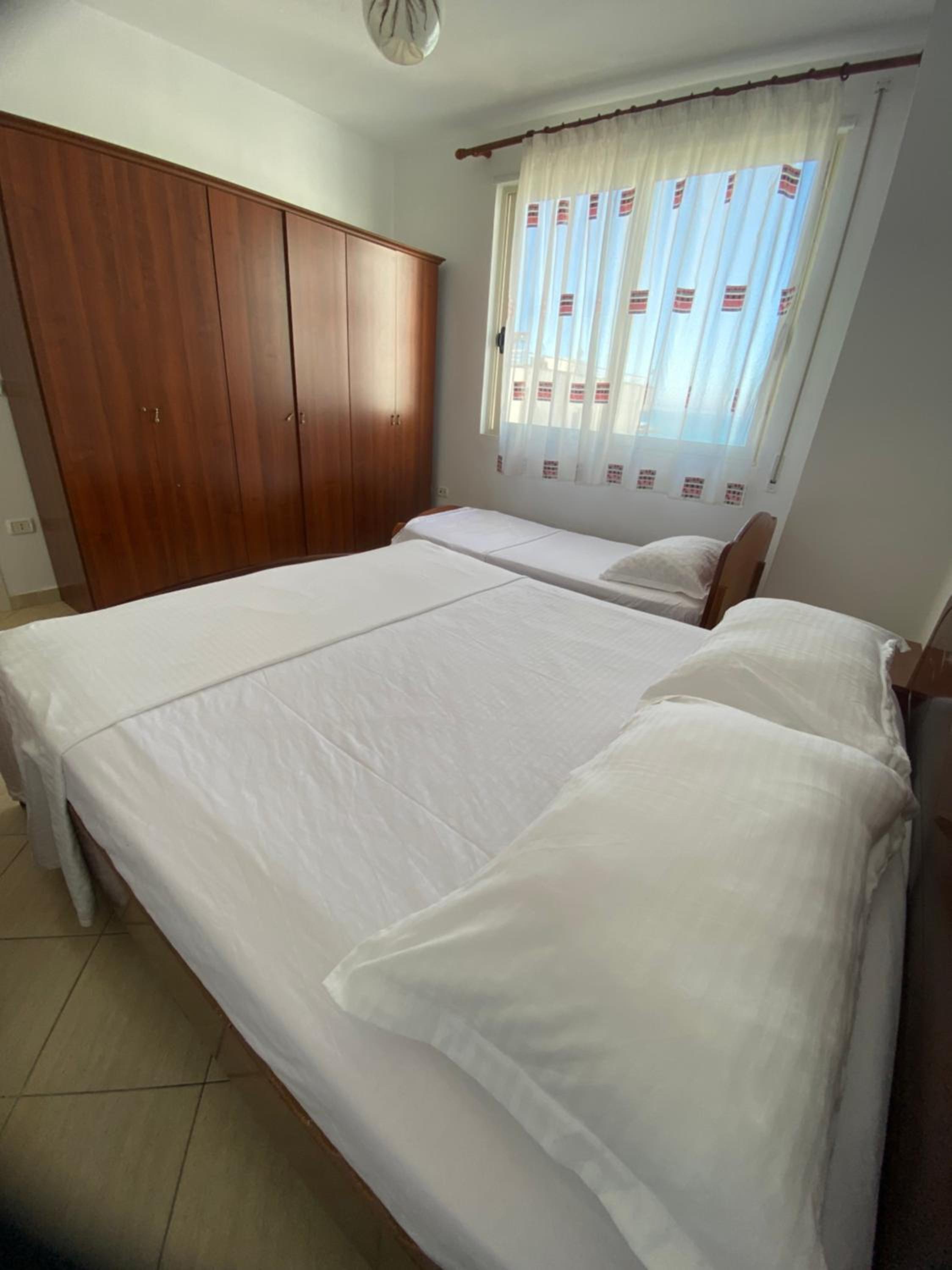 Zani’s Apartments