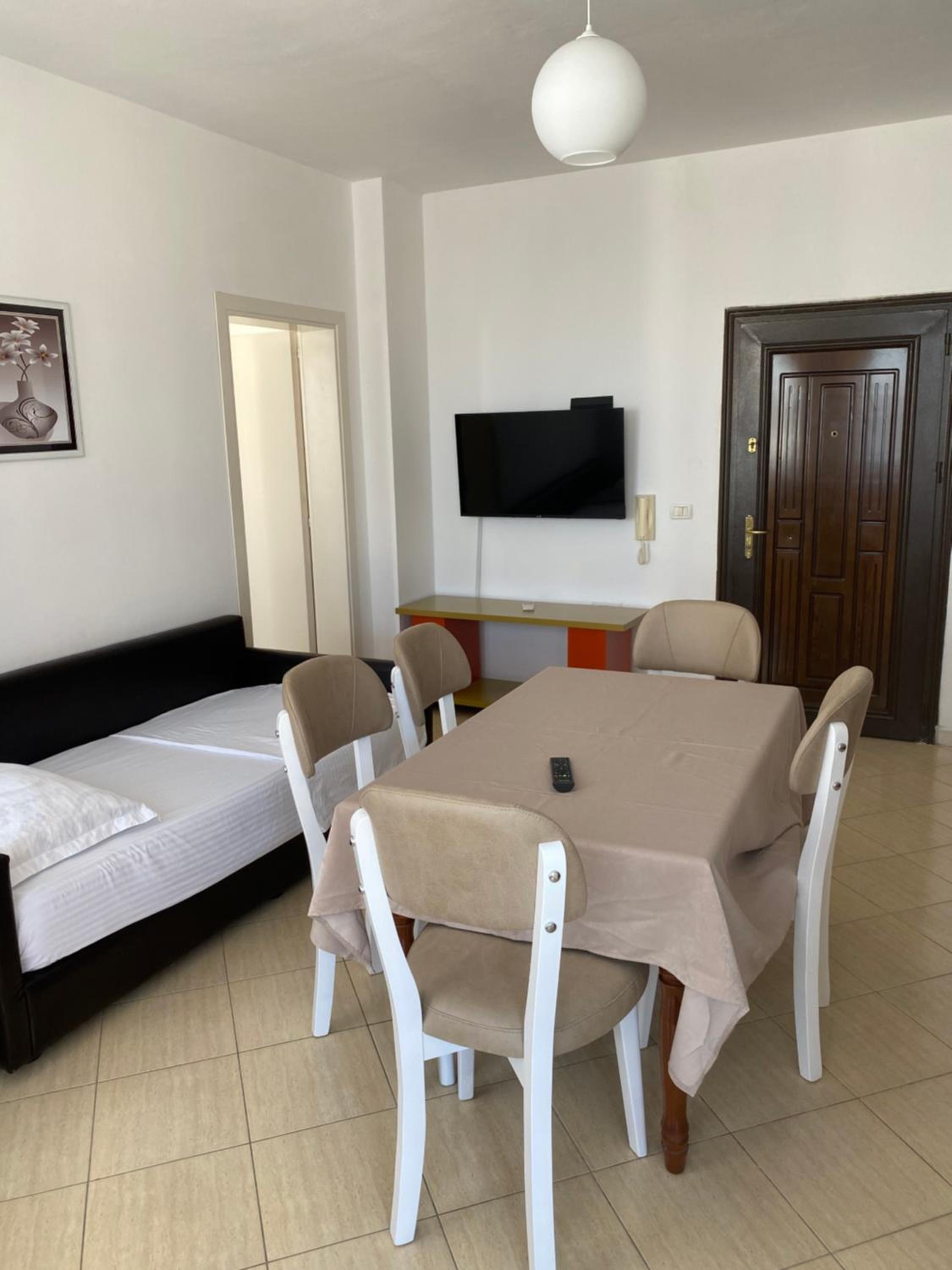 Zani’s Apartments