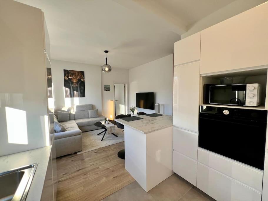 Modern Business Flat - Courts et moyens séjours
