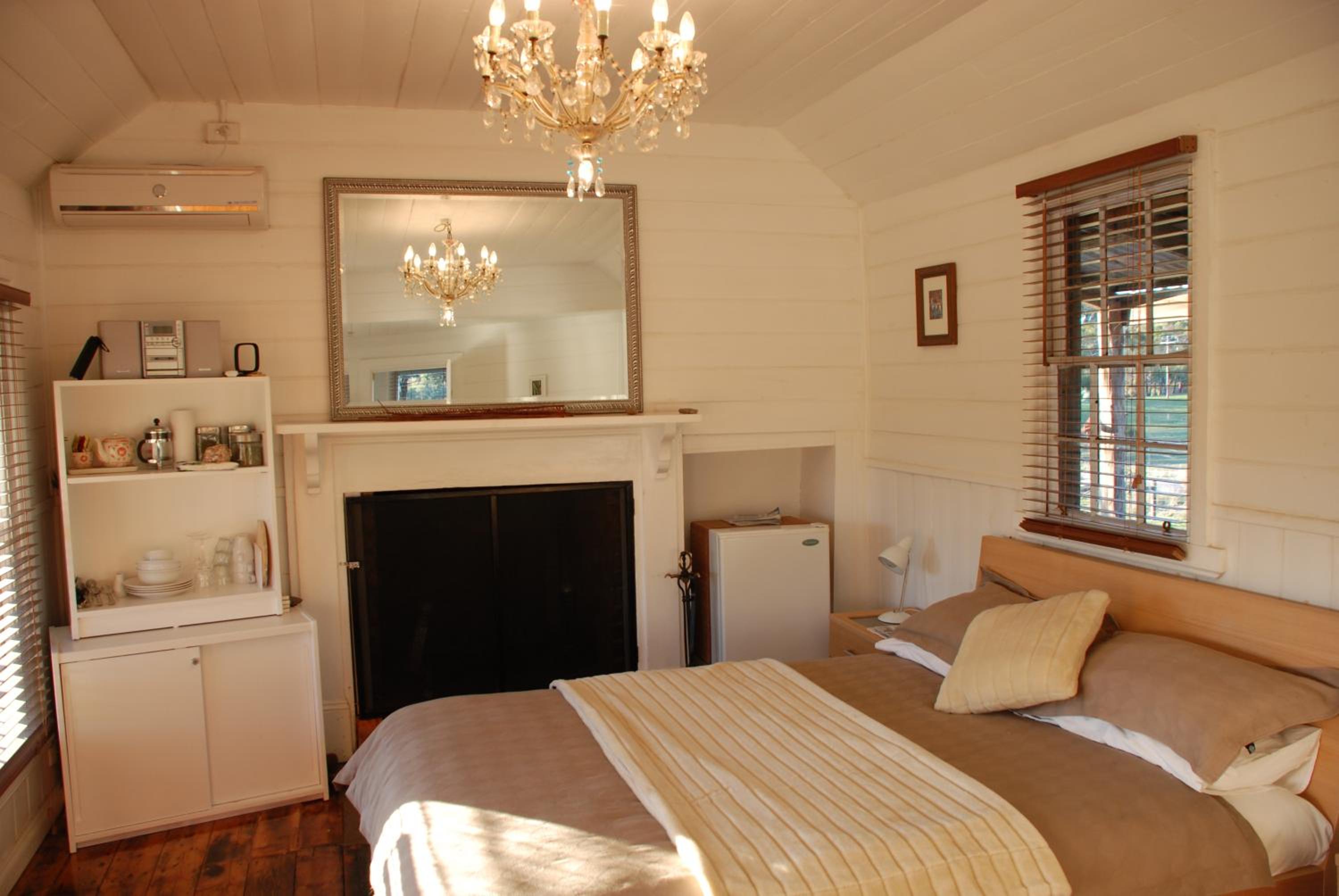 Mancuso Country Cottage Retreat