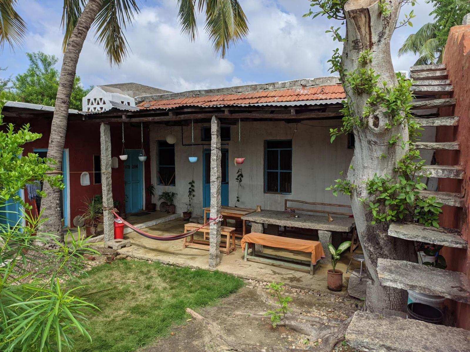 Peshagar Guest House