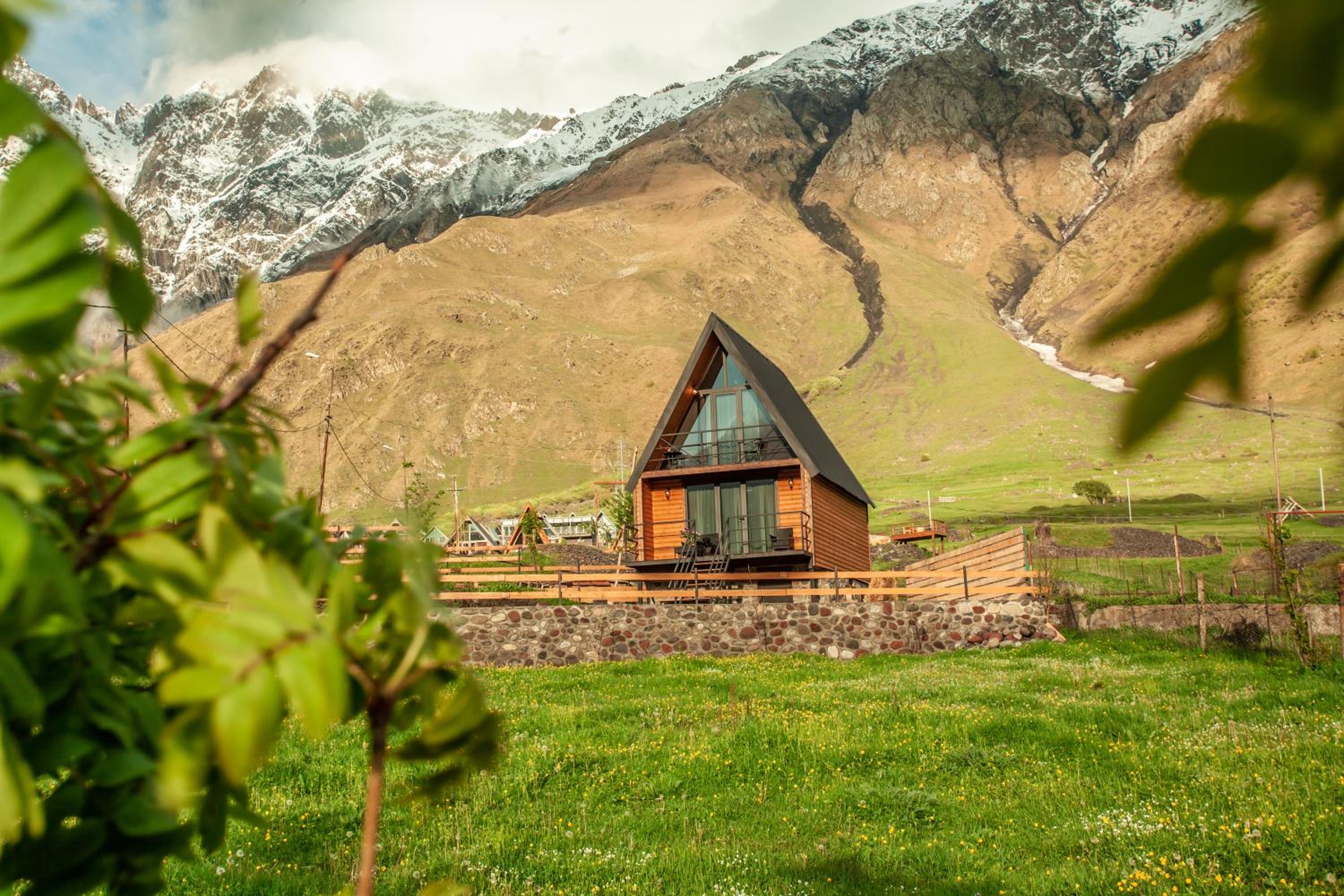 Sunset Cottage Kazbegi view 2
