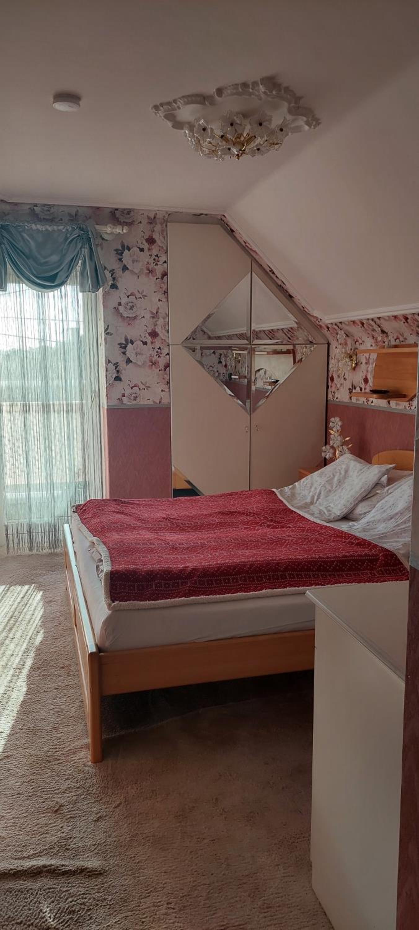 Kata Apartmanháza